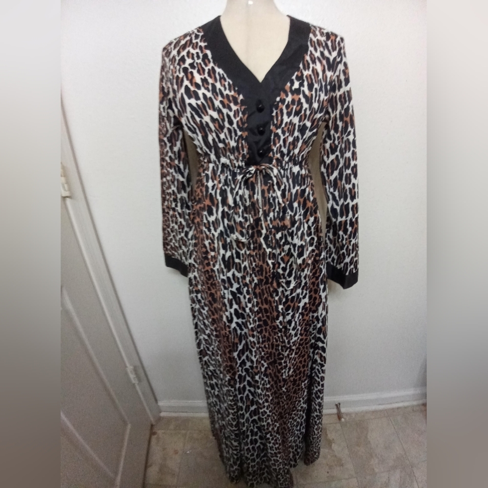 Vanity Fair Vanity Leopard Print House  Dress